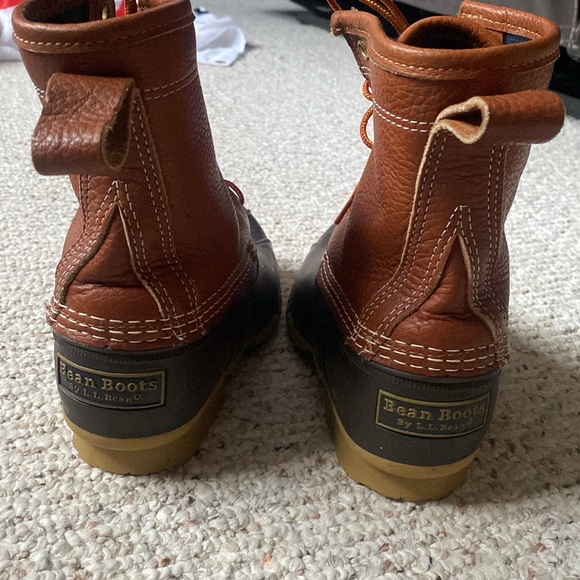 L.L. Bean Women's 8" Bean Boots, Tumbled-Leather Chamois-Lined Size 7 - Picture 7 of 15